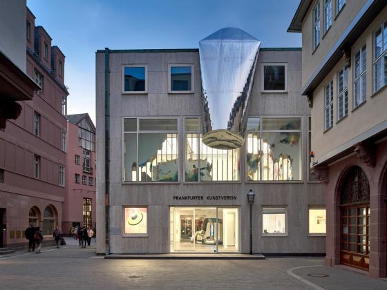 Ausstellungsansicht Frankfurter Kunstverein 2019 mit Arbeiten von Catharina Szonn (Erdgeschoss) und Max Geisler (Obergeschoss), 2019, Photo: Norbert Miguletz, ©Frankfurter Kunstverein, Courtesy: the artists