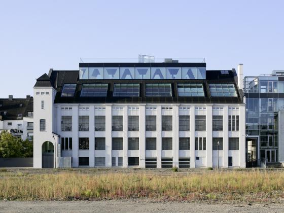 Profile picture for user juliastoschekcollectionduesseldorf