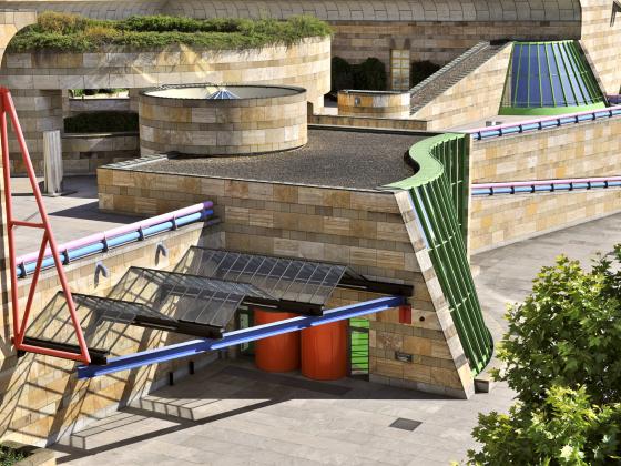 Aussenansicht des Stirling-Baus der Staatsgalerie Stuttgart