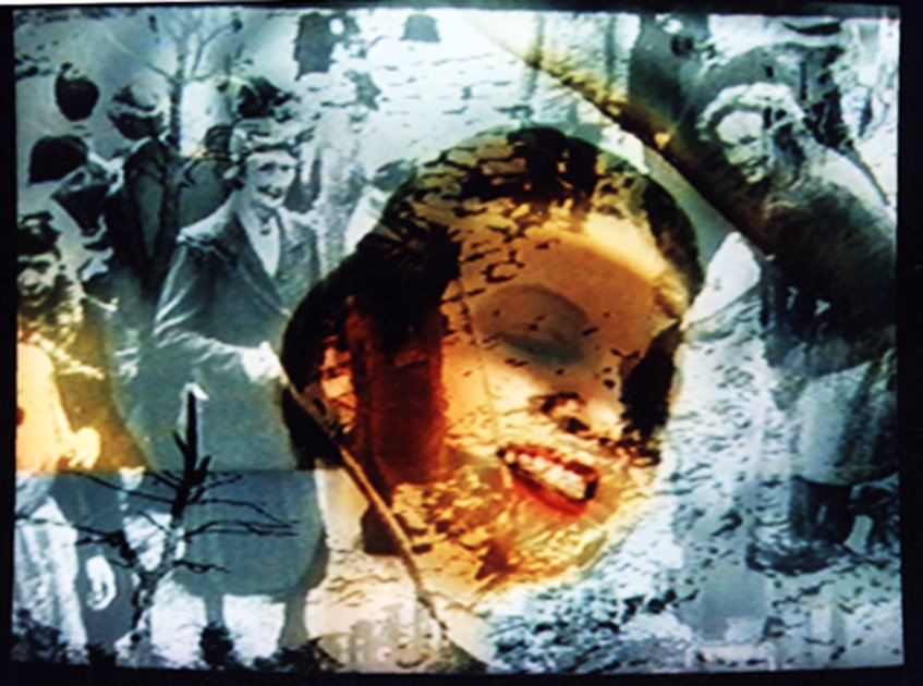 Ulrike Rosenbach, Das Bild Der Frau in Der Nachkriegszeit, (Diva überblendet), 1995, 40x50 cm.