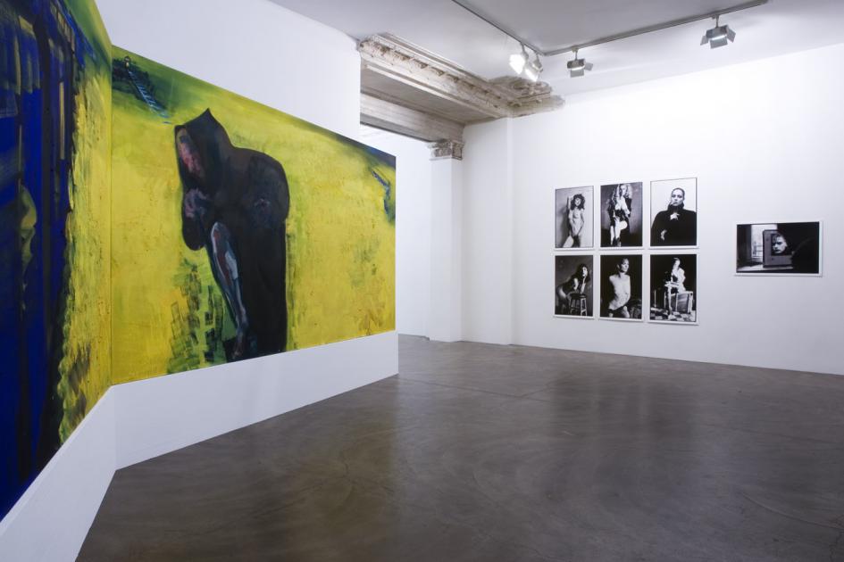 Ausstellungsansicht, "Querschläger! Künstler gegen die Mauer", 2014/15