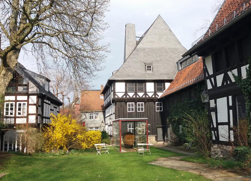 The Mönchehaus Museum with the sculpture garden (detail)
