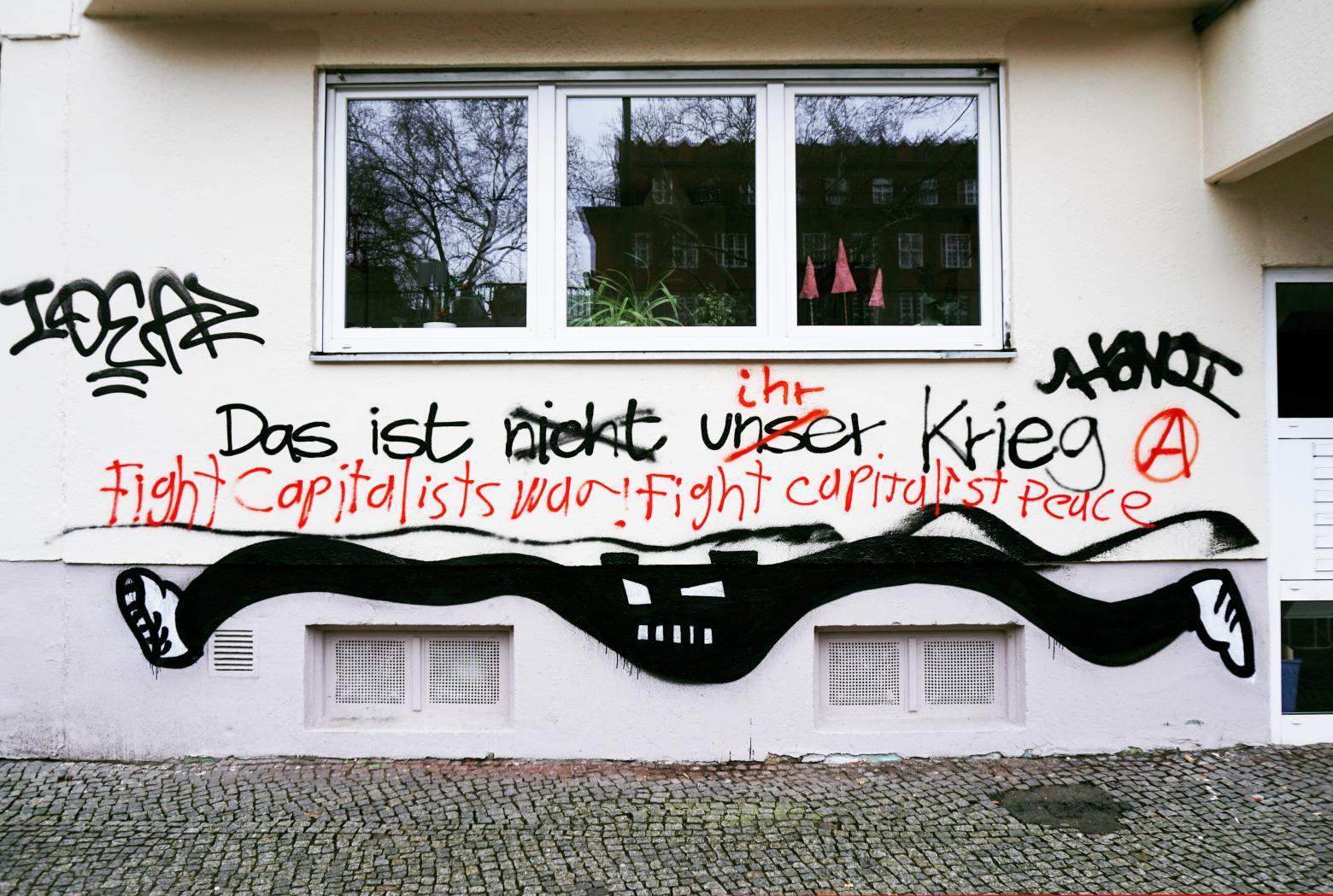 Graffiti-Korrekturen, Skalitzer Straße, Berlin, 2023