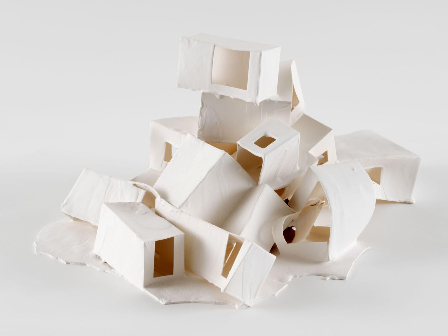 Rachel Khedoori "Ohne Titel", 2012, Gips und Papier, 30.5 x 53.3 x 38.1 c.