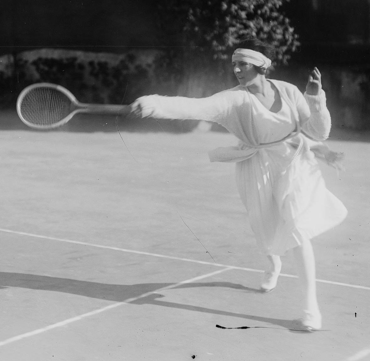 Spielerin Suzanne Lenglen 1920 in Cannes