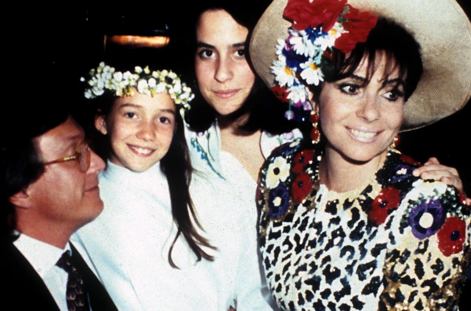 Maurizio Gucci und Patrizia Reggiani bei der Erstkommunion ihrer Töchter Allegra und Alessandra