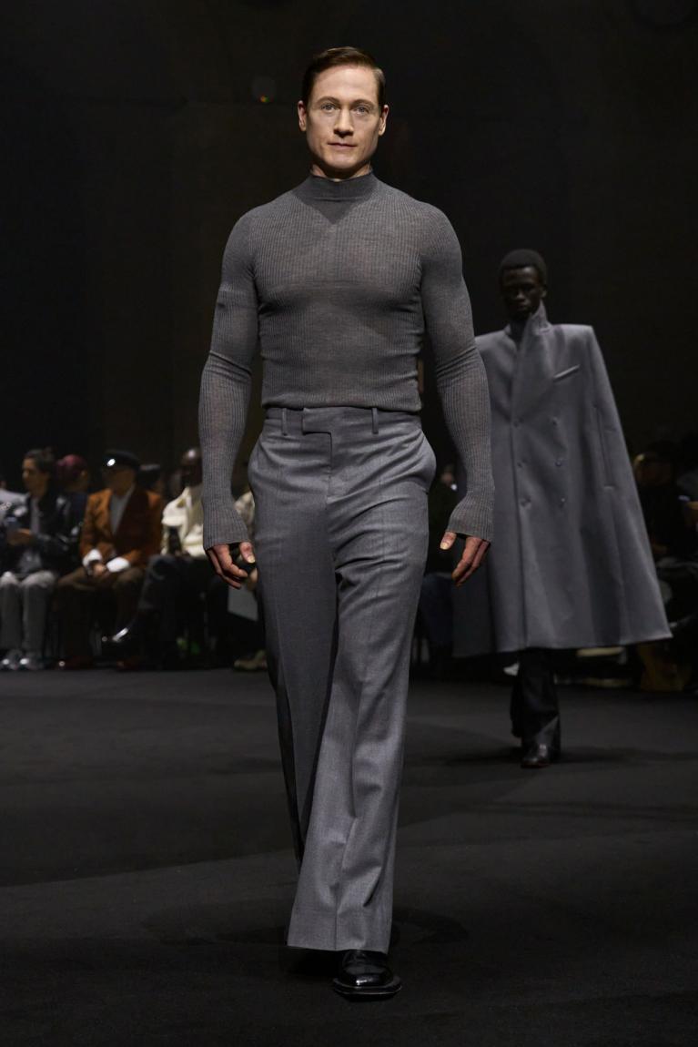 Matières Fécales, Biohacker Bryan Johnson läuft auf dem Runway, Paris Fashion Week, 2026