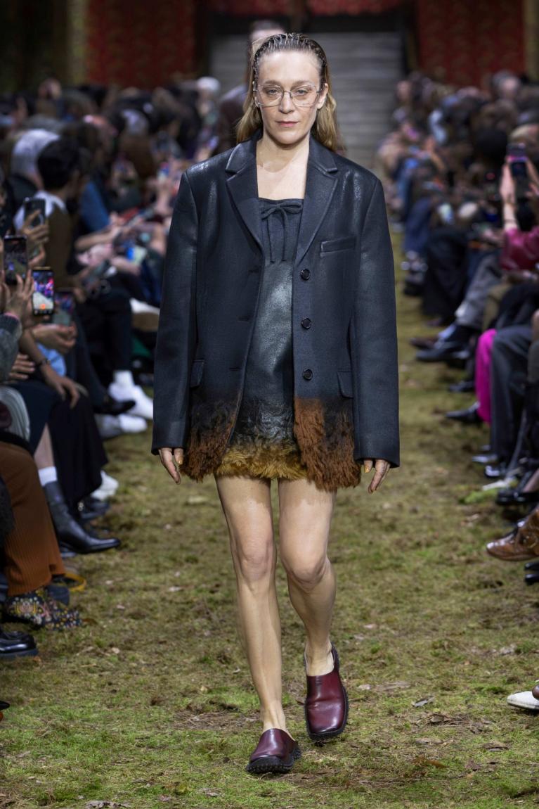 Chloë Sevigny läuft nicht das erste Mal für Miu Miu