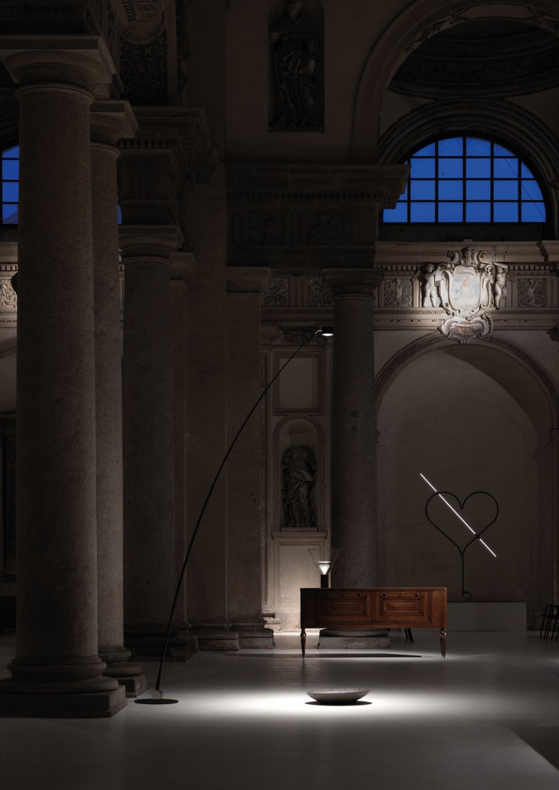  Ausstellungsansicht, "Davide Groppi. Un’ora di luce", Kirche Sant'Agostino, Piacenza 2026