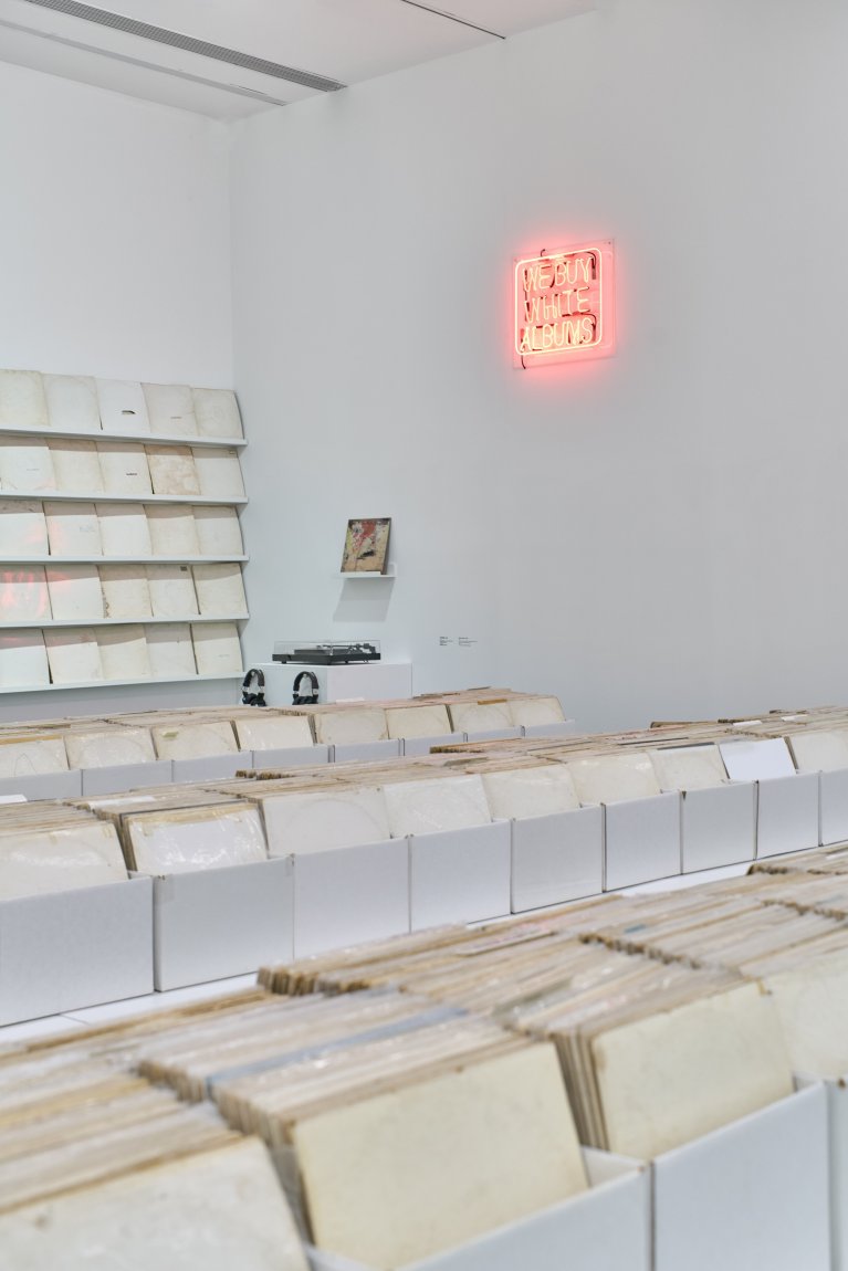 Ausstellungsansicht "Rutherford Chang: Hundreds and Thousands", UCCA Center for Contemporary Art, 2026