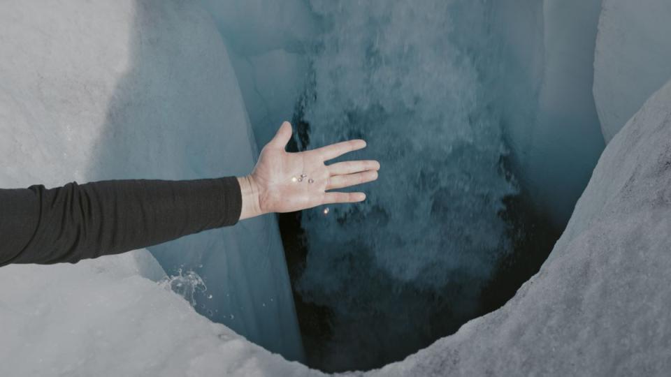 Julian Charrière "Pure Waste", 2021, Videostill