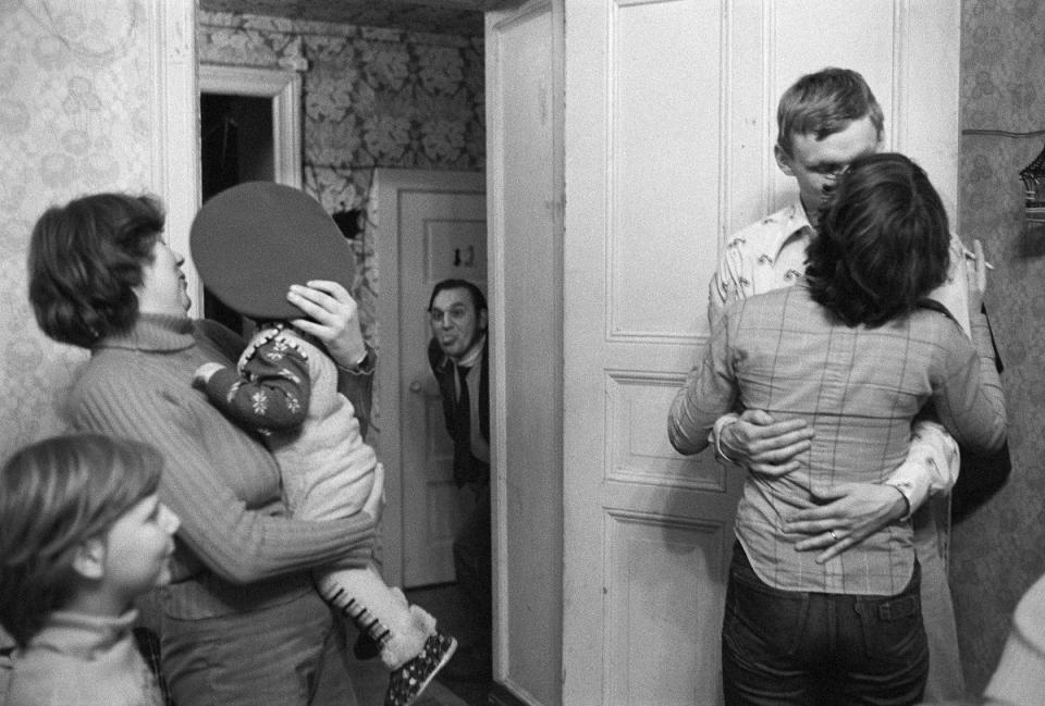 Helga Paris "Polterabend bei Familie Schurig", 1976