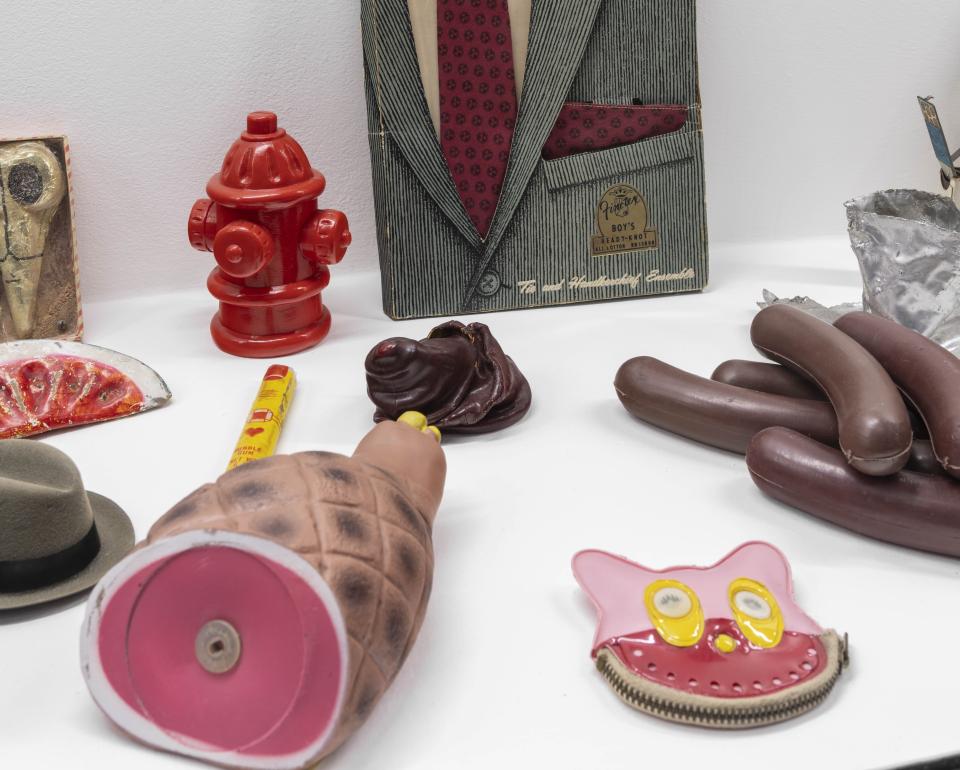 Claes Oldenburg "Mouse Museum", 1965-1977, Detail