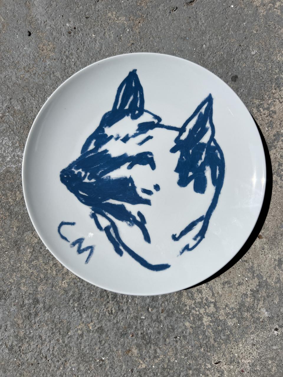 Conny Maier "An authoritarian plate", 2024, Print auf Porzellan, Pigment auf Porzellan, hergestellt in Portugal, Auflage von fünf plus fünf AP