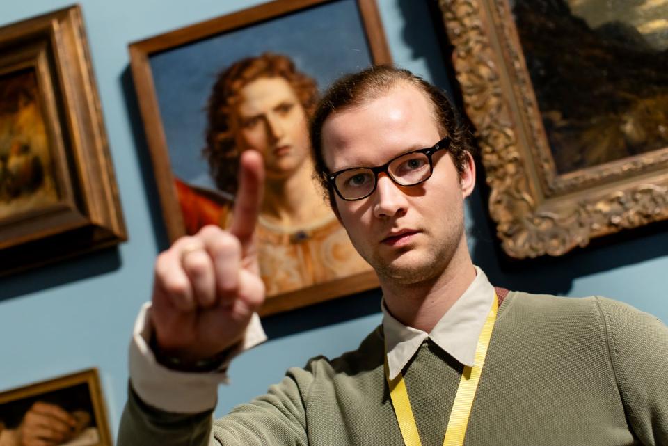 Carl Brandi alias der "Grumpy Guide" Joseph Langelinck im Kunstpalast Düsseldorf