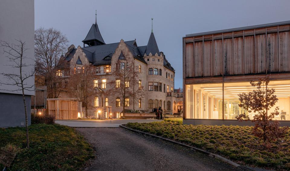 Campus der Kunsthochschule Burg Giebichenstein in Halle: Auch an diesem Beispiel wurde in Berlin über NS-Kontinuitäten an Kunstakademien diskutiert