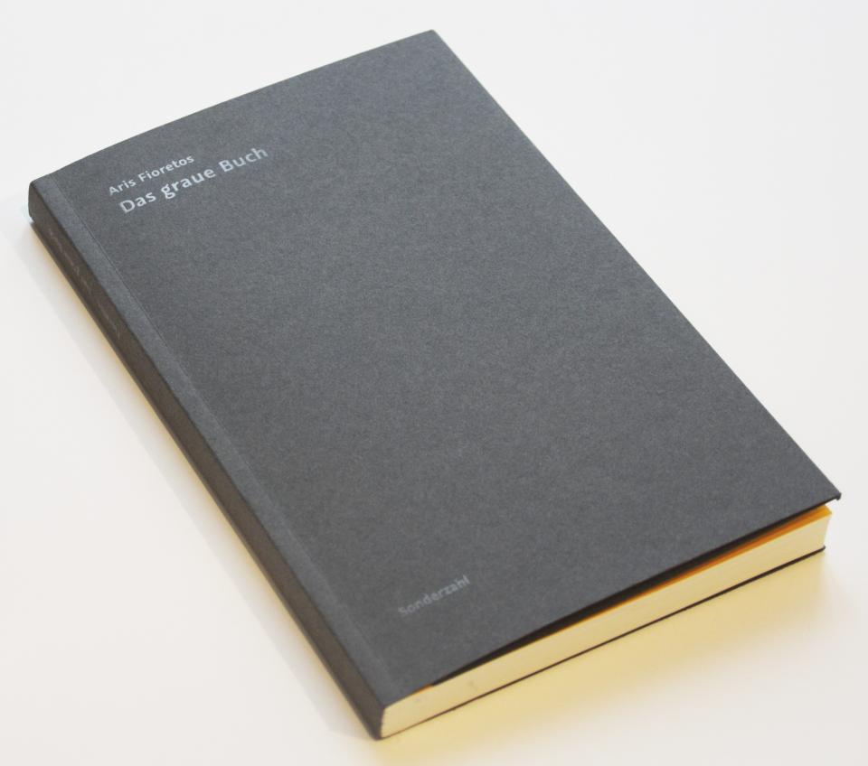 Cover Aris Fioretos "Das graue Buch"