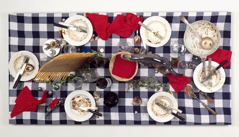 Daniel Spoerri "Sevilla Serie Nr: 13 mit Sägefisch-Unterkiefer und Hecht-Keramik", 1991