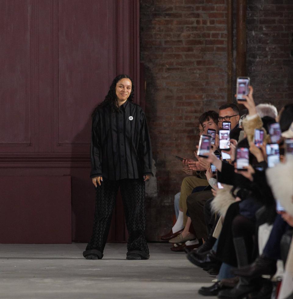 Designerin Rachel Scott nach ihrer Diotima-Show in New York, 2026
