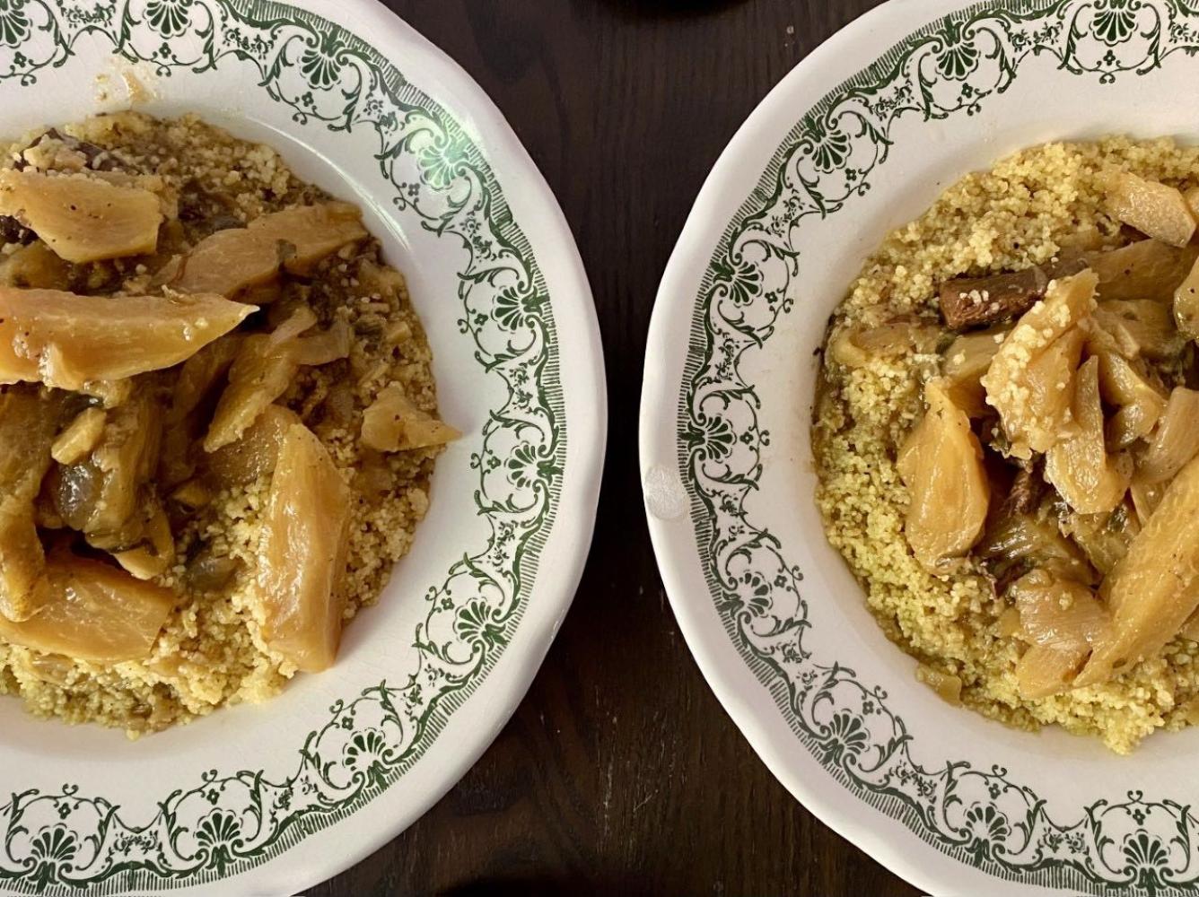 Couscous mit Speiserüben und Zwiebeln 