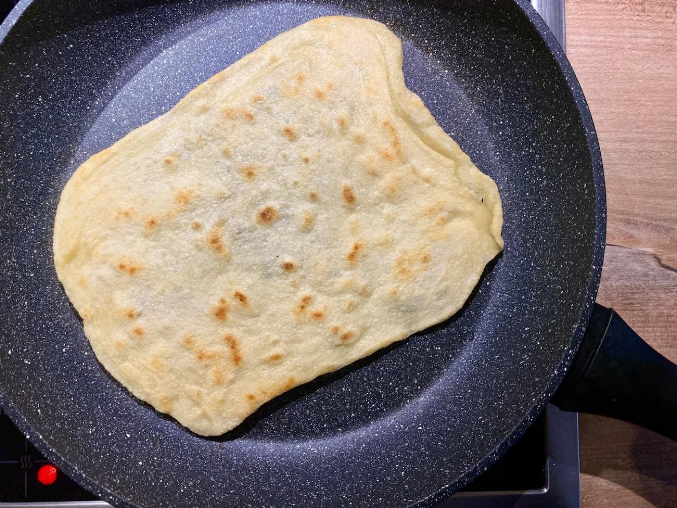 Das Ausbacken dauert je nach Pfanne 3 bis 5 Minuten