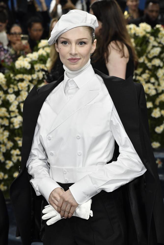 Model Hunter Schafer bei der Benefizgala des Costume Institute des Metropolitan Museum of Art (The Met) zur Eröffnung der Ausstellung "Superfine: Tailoring Black Style" in New York