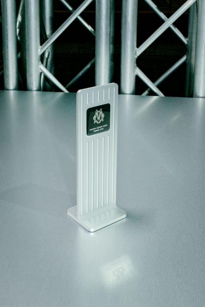 Der Rimowa Award und 20.000 Euro Preisgeld gehen dieses Jahr an Elisabeth Lorenz und Marc Hackländer mit ihrem Projekt "Hottie"