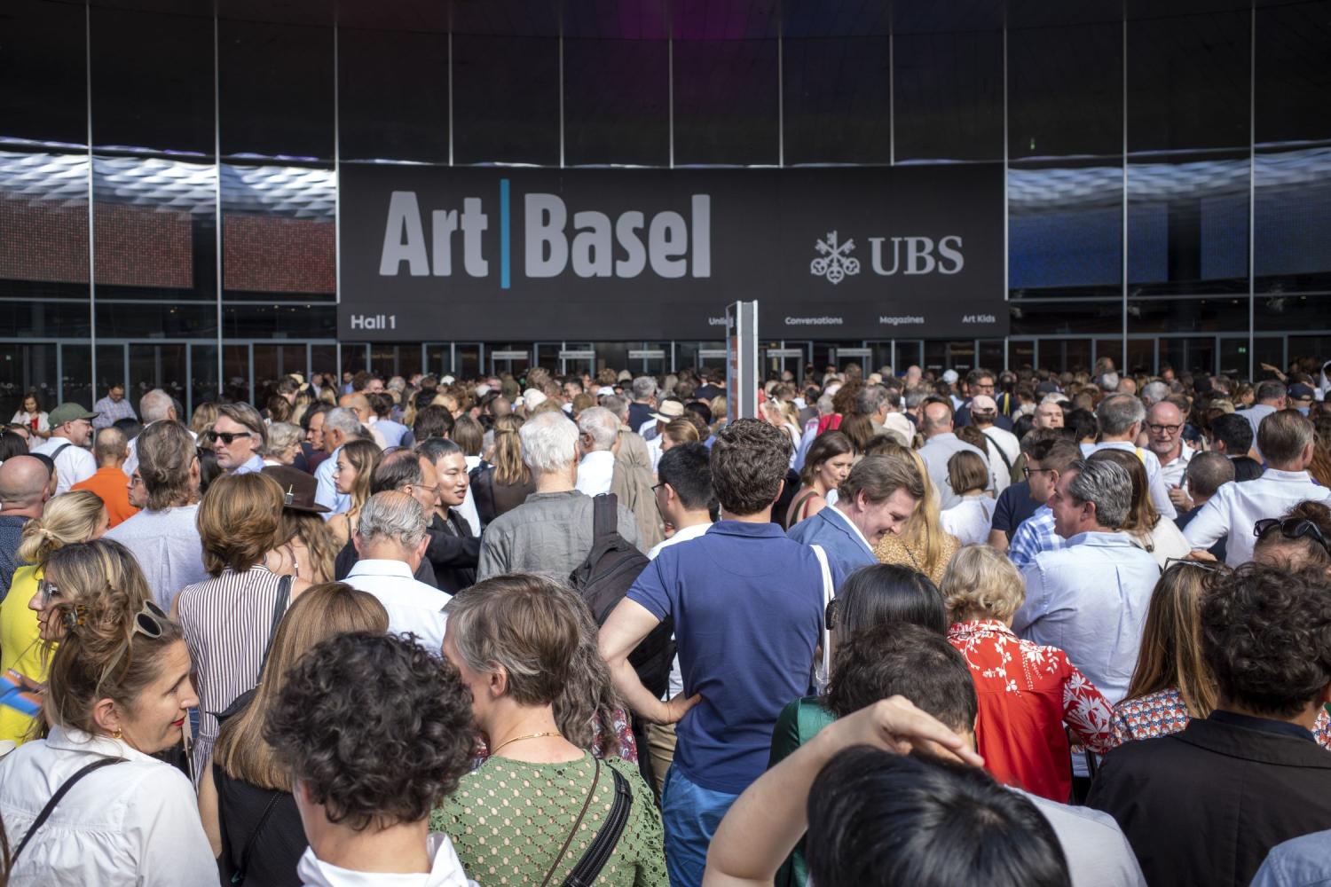 Andrang bei der VIP-Eröffnung, Art Basel 2025