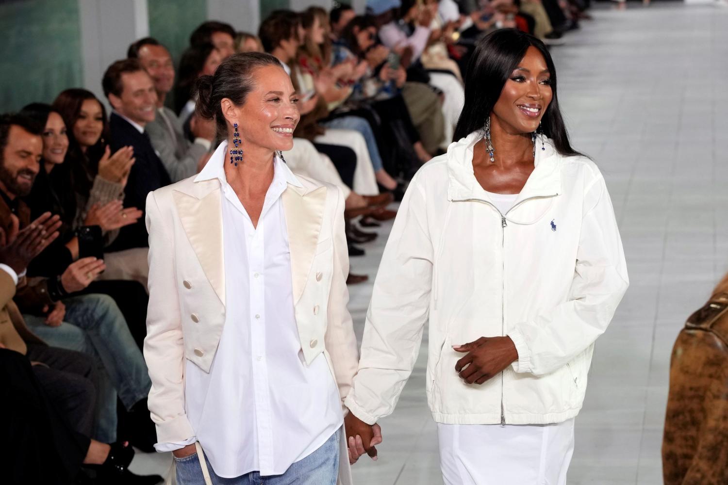 Christy Turlington und Naomi Campbell präsentieren Entwürfe aus der Ralph Lauren Kollektion Frühjahr/Sommer 2025, Bridgehampton