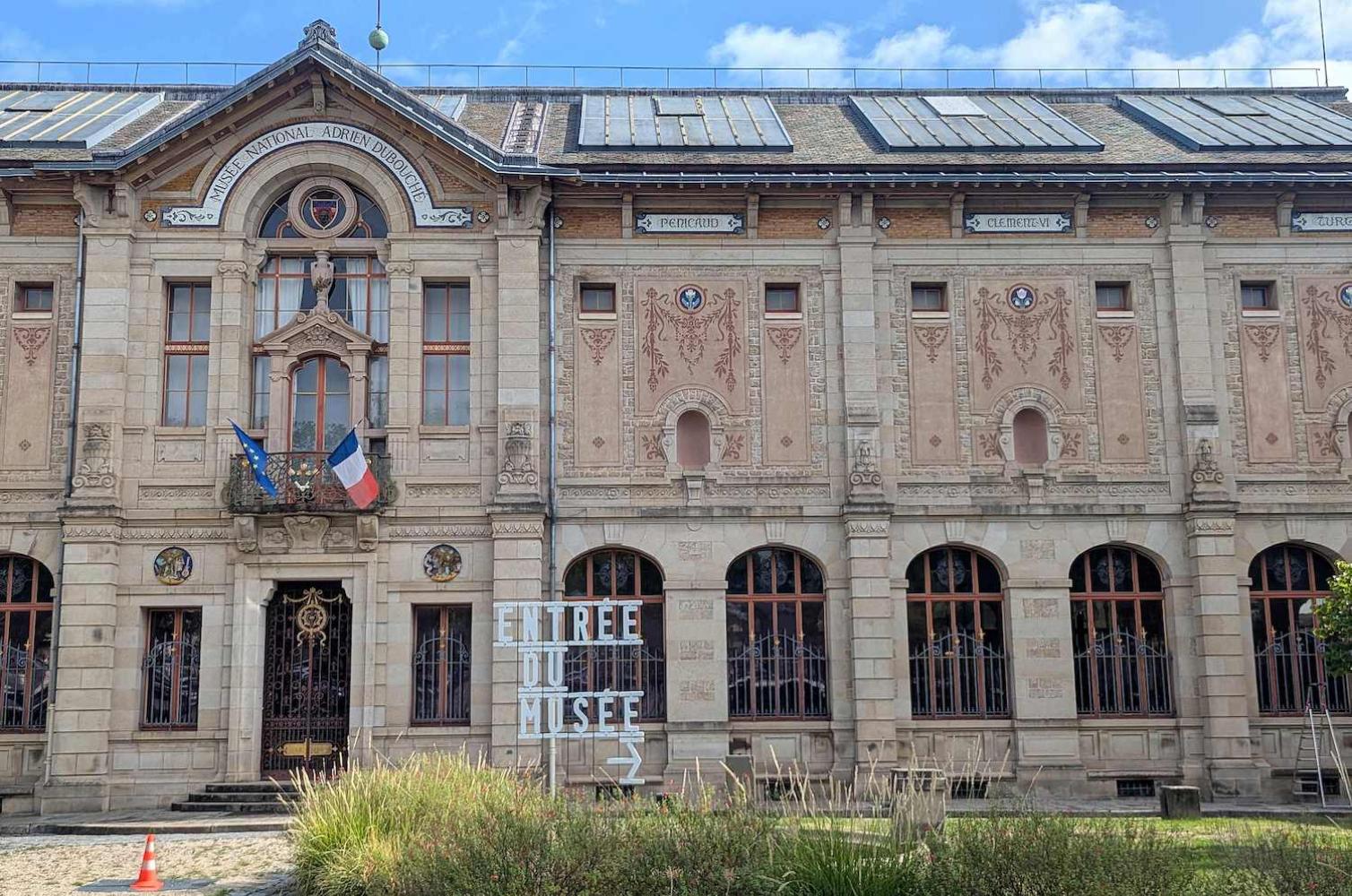 Das Porzellanmuseum Musee National Adrien Dubouche in Limoges nach dem Einbruch in der Nacht zum 4. September