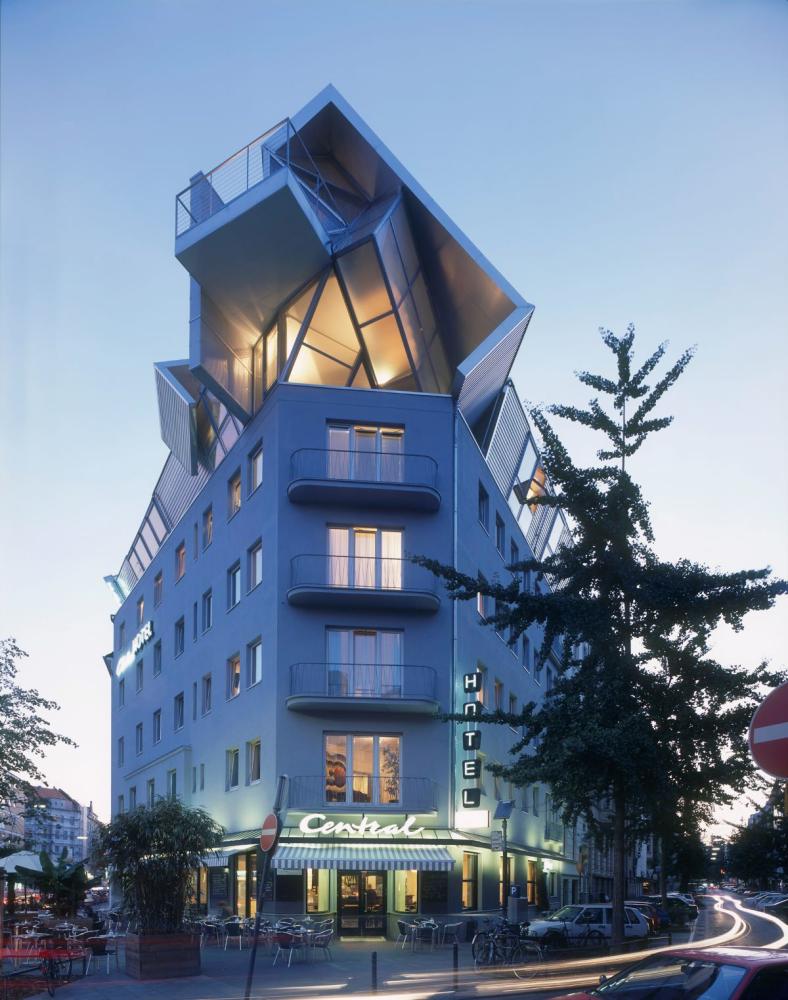 Das Hotel Chelsea bei Nacht