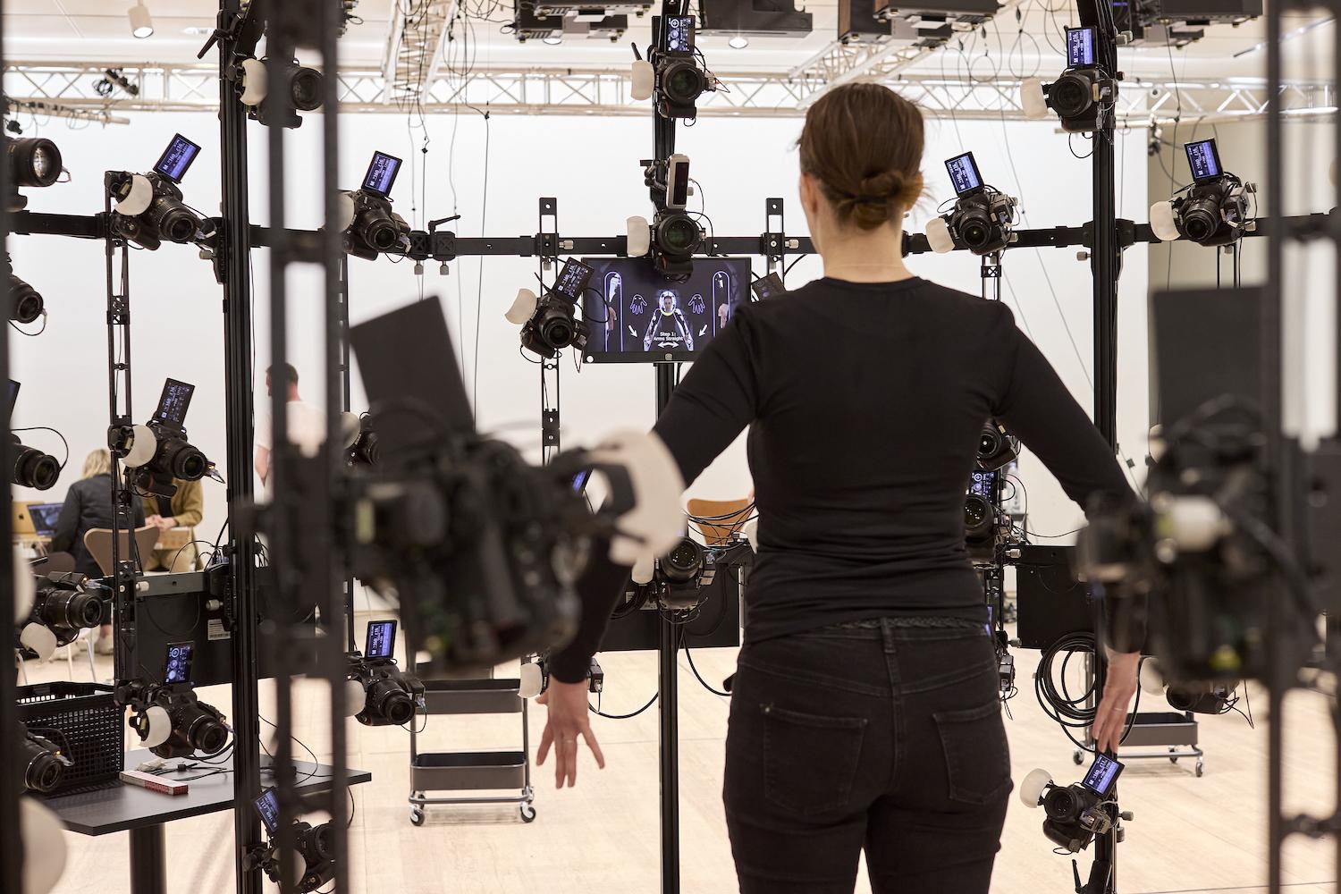 Installationsansicht "Jordan Wolfson: Little Room", Fondation Beyeler, Riehen/Basel, 2025