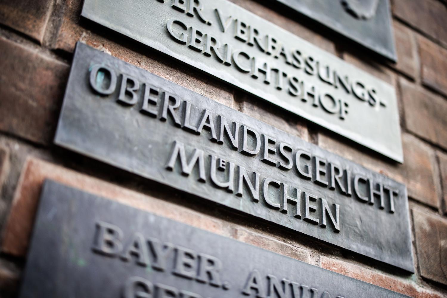 Eingang des Oberlandesgerichts München