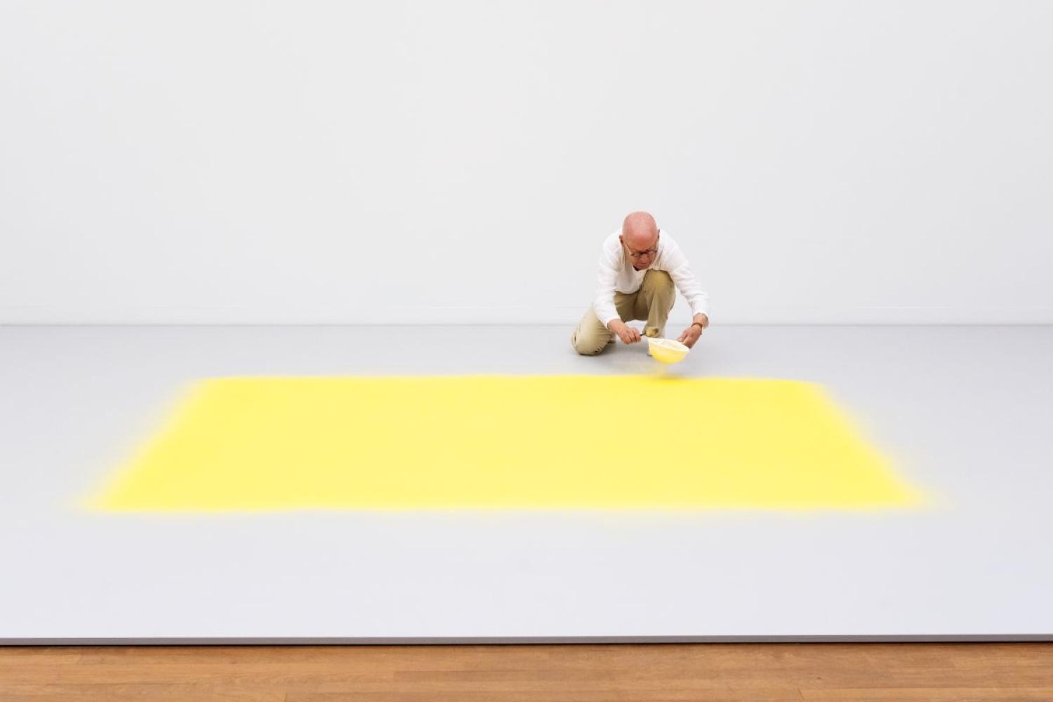 Wolfgang Laib "Blütenstaub von Haselnuss", 2020–23, Ausstellungsansicht Kunsthaus Zürich, 2025