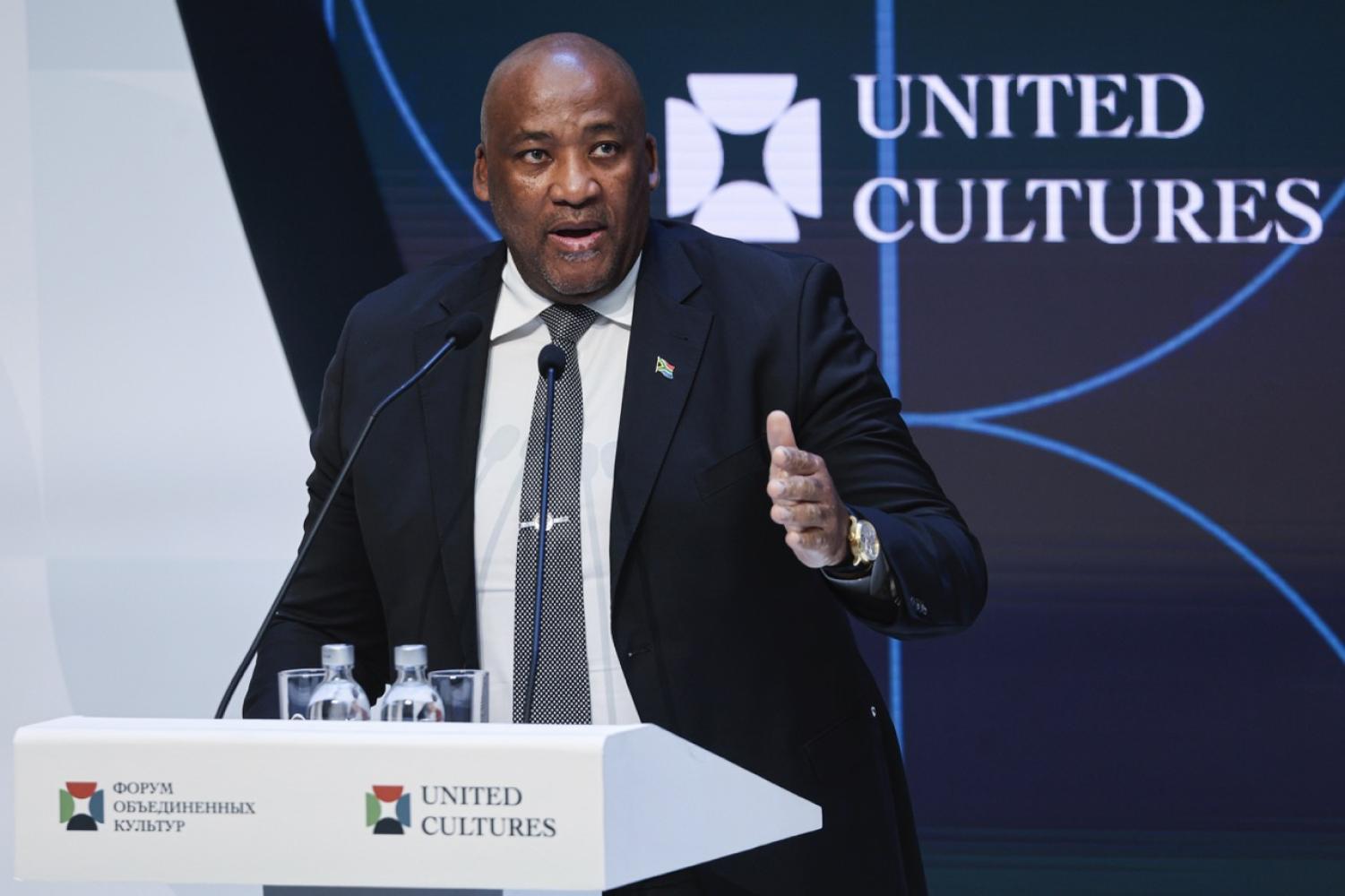 Gayton McKenzie, Sport-, Kunst- und Kulturminister von Südafrika, während einer Rede in St. Petersburg, 12. September 2025