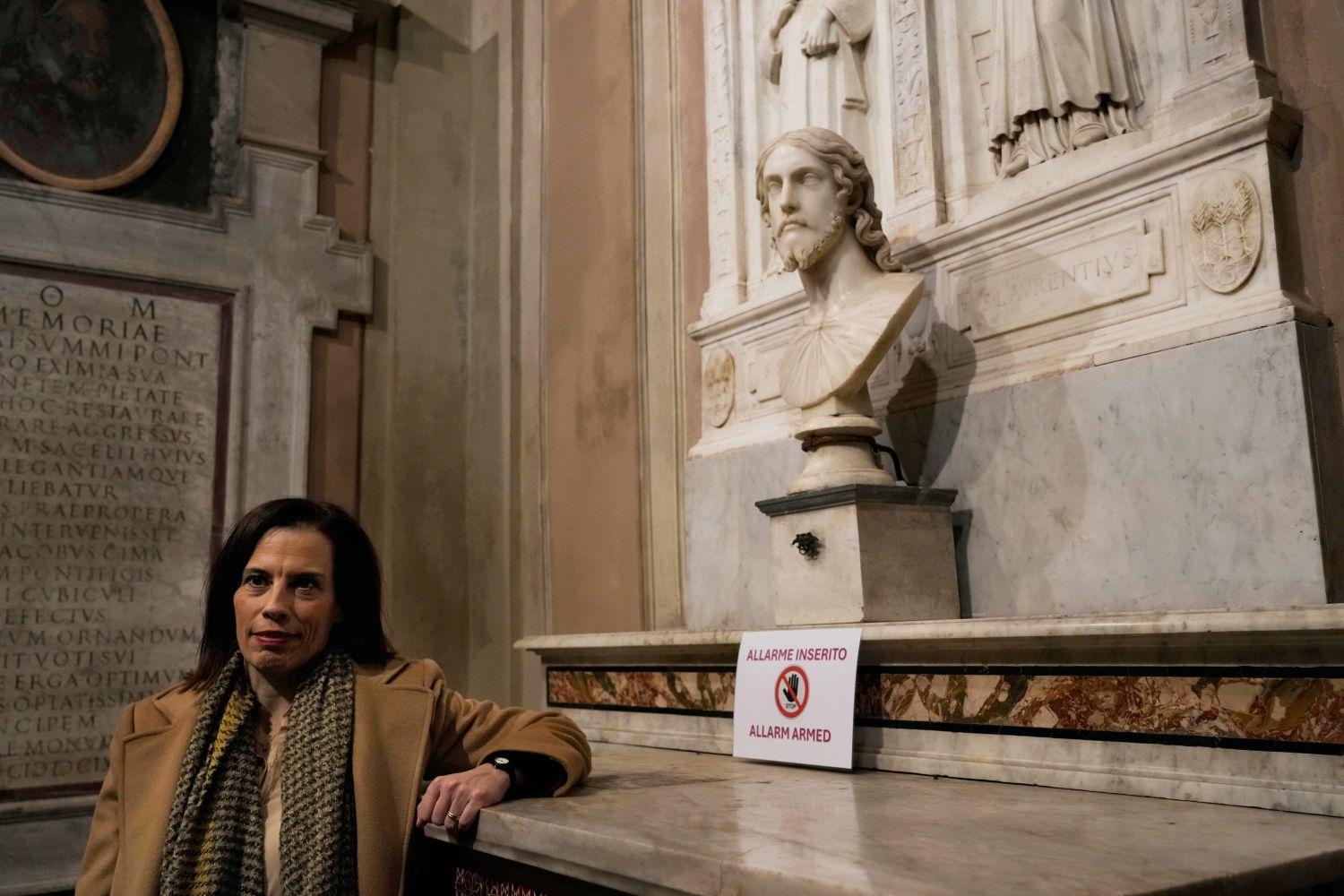 Nach zehnjähriger Recherche und Untersuchungen der Kunsthistorikerin Salerno wird die Büste nun dem Renaissance-Künstler Michelangelo zugeschrieben