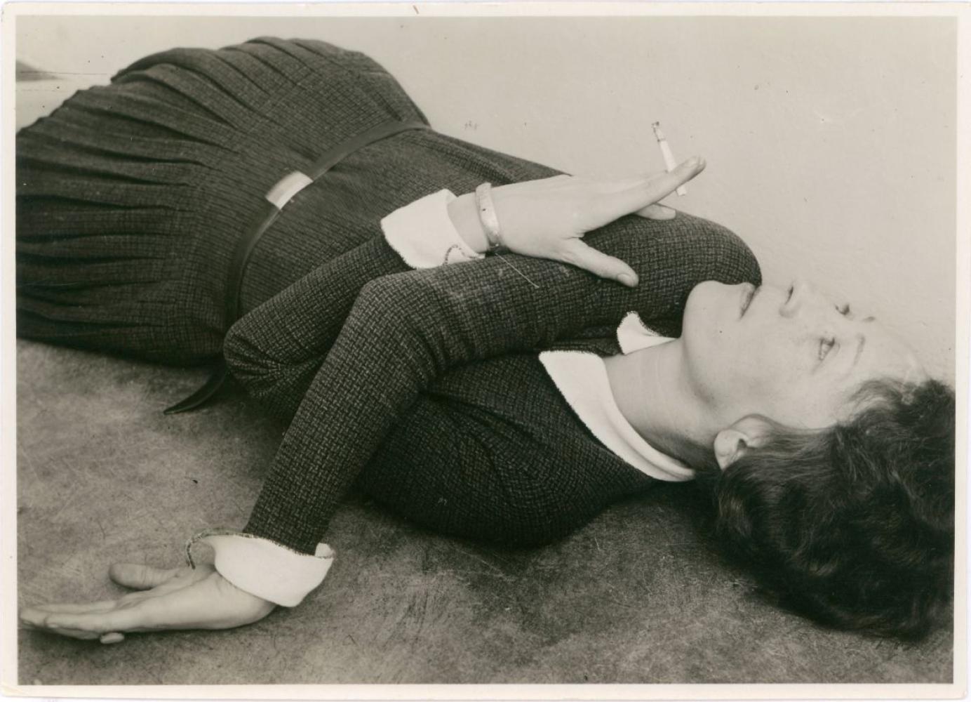 Grit Kallin-Fischer "Selbstporträt mit Zigarette", um 1928