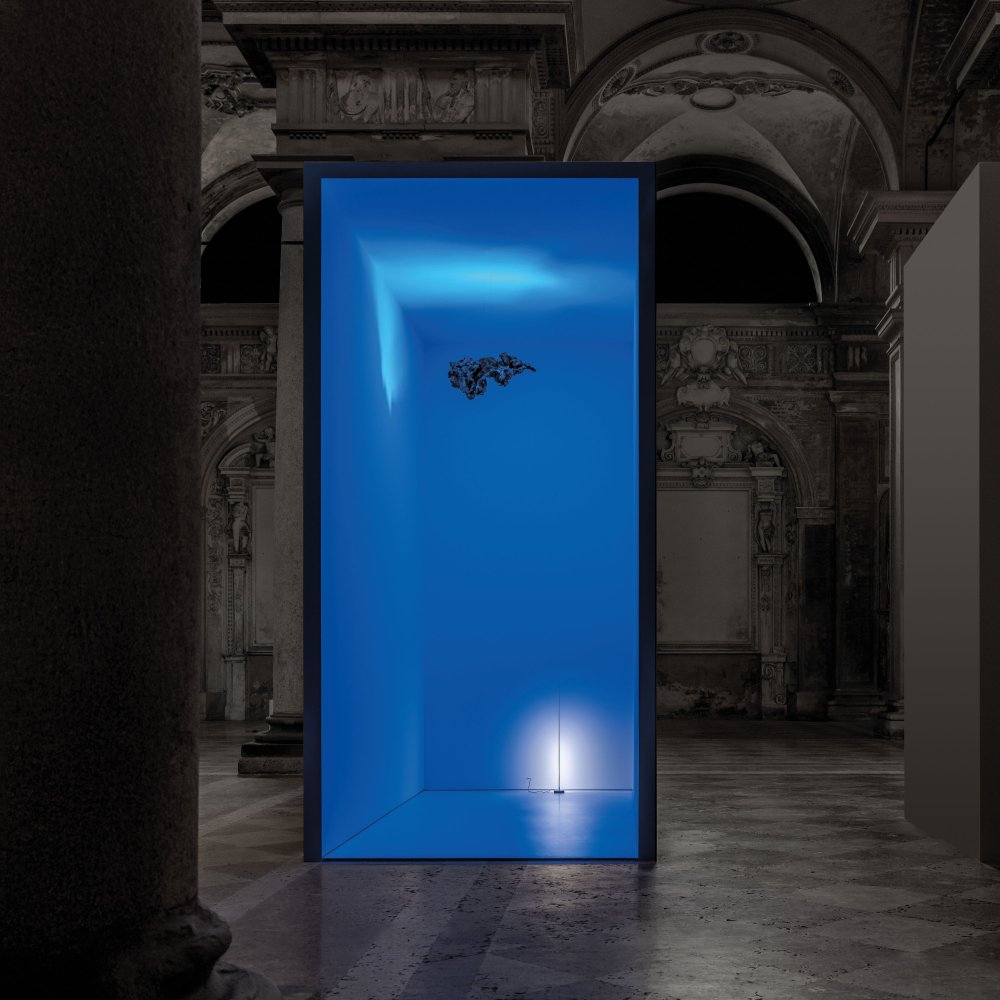 Ausstellungsansicht "Davide Groppi. Un’ora di luce" Kirche Sant'Agostino, Piacenza 2026