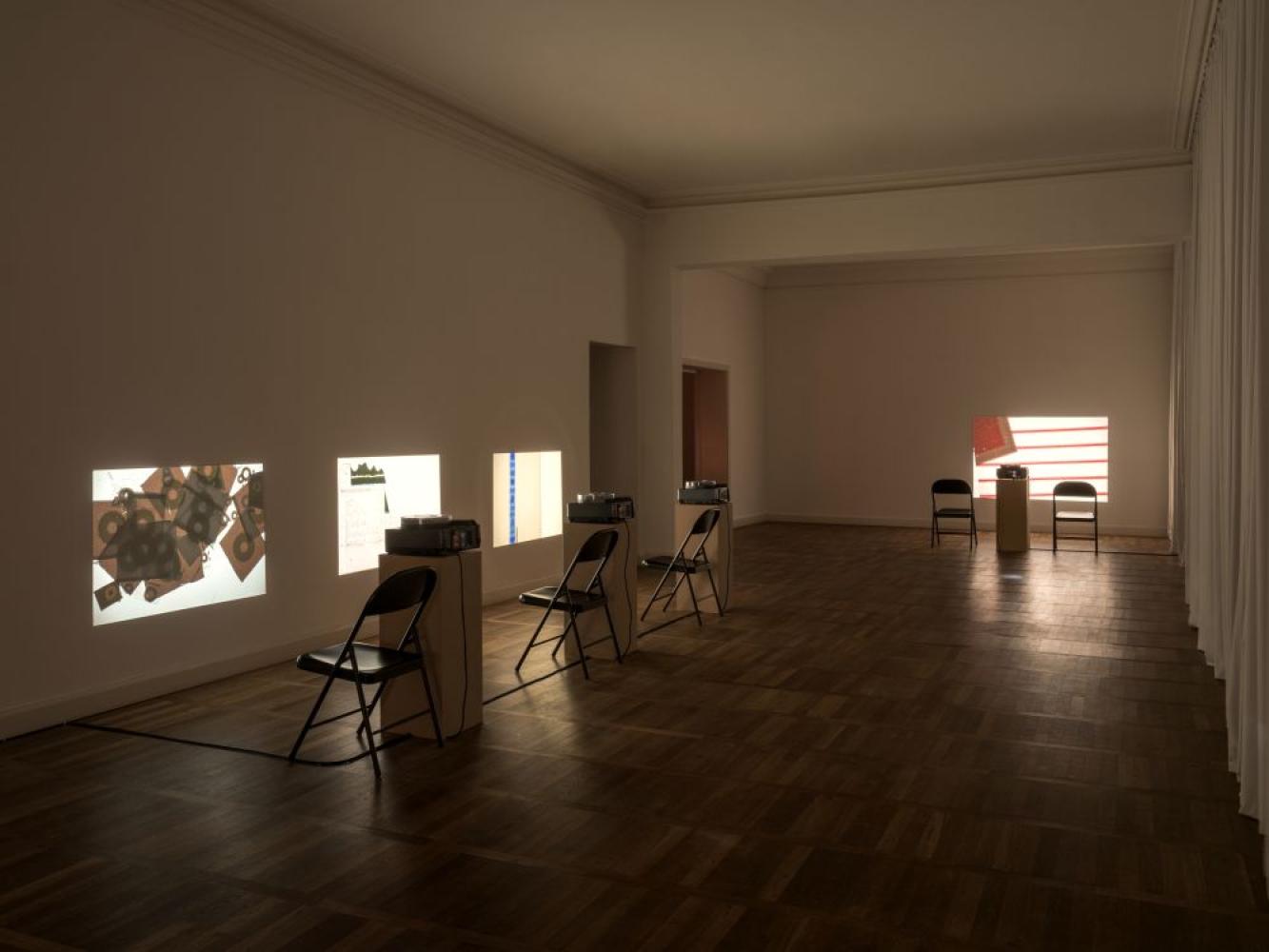 "Rey Akdogan. Carousels", Installationsansicht, Haus am Waldsee, 2026