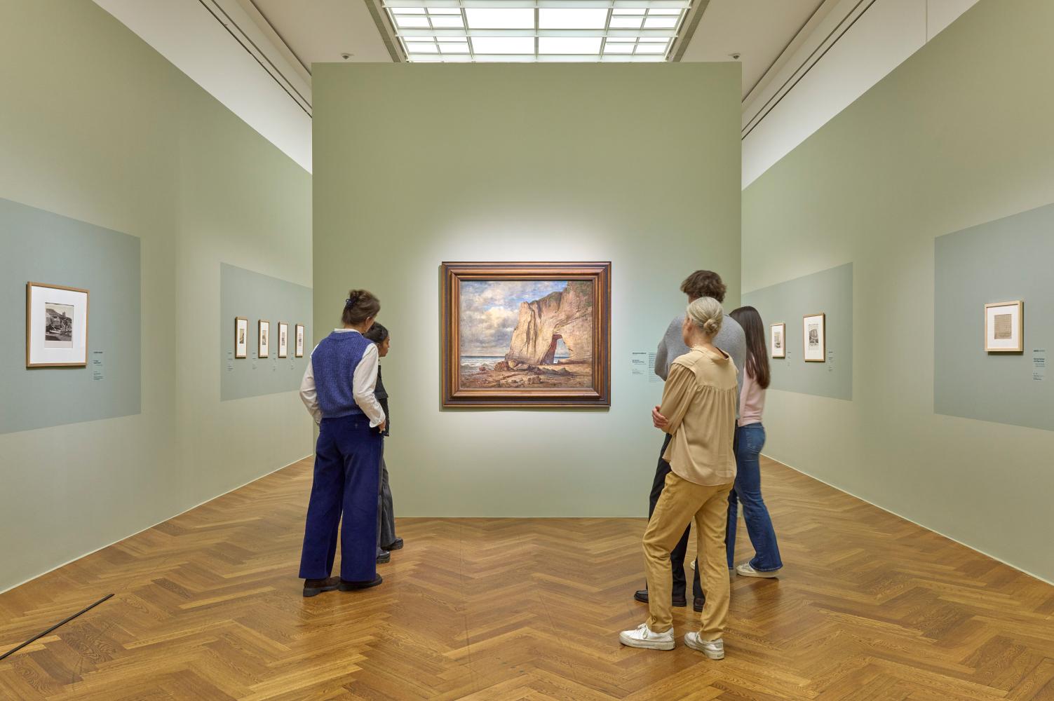 Ausstellungsansicht "Monets Küste. Die Entdeckung von Étretat"